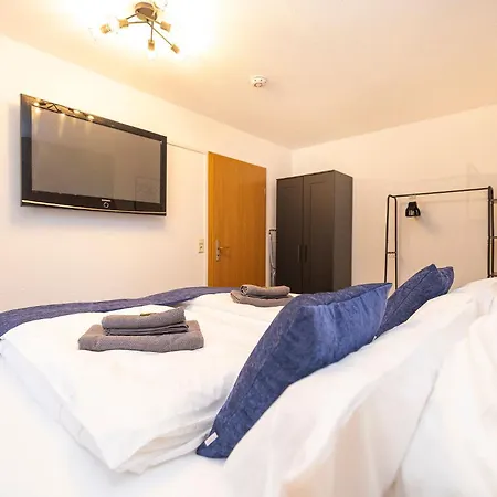 Luxx Home Bc, Zentral - Fuer 4 Personen - Balkon - Parken - Voll Ausgestattete Kueche Biberach an der Riß Zewnętrze zdjęcie