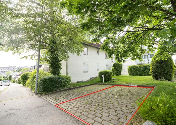 Luxx Home Bc, Zentral - Fuer 4 Personen - Balkon - Parken - Voll Ausgestattete Kueche