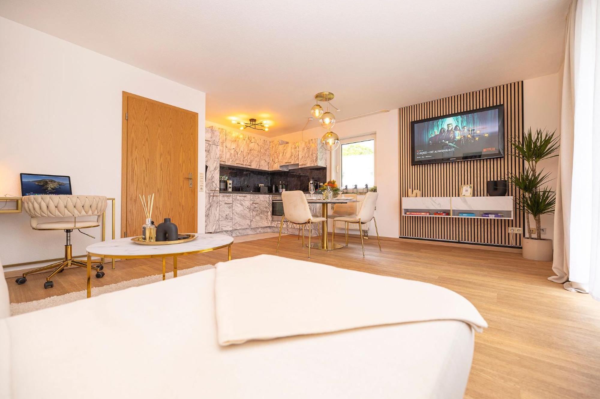 Luxx Bc, Zentral - Fuer 4 Personen - Balkon - Parken - Voll Ausgestattete Kueche