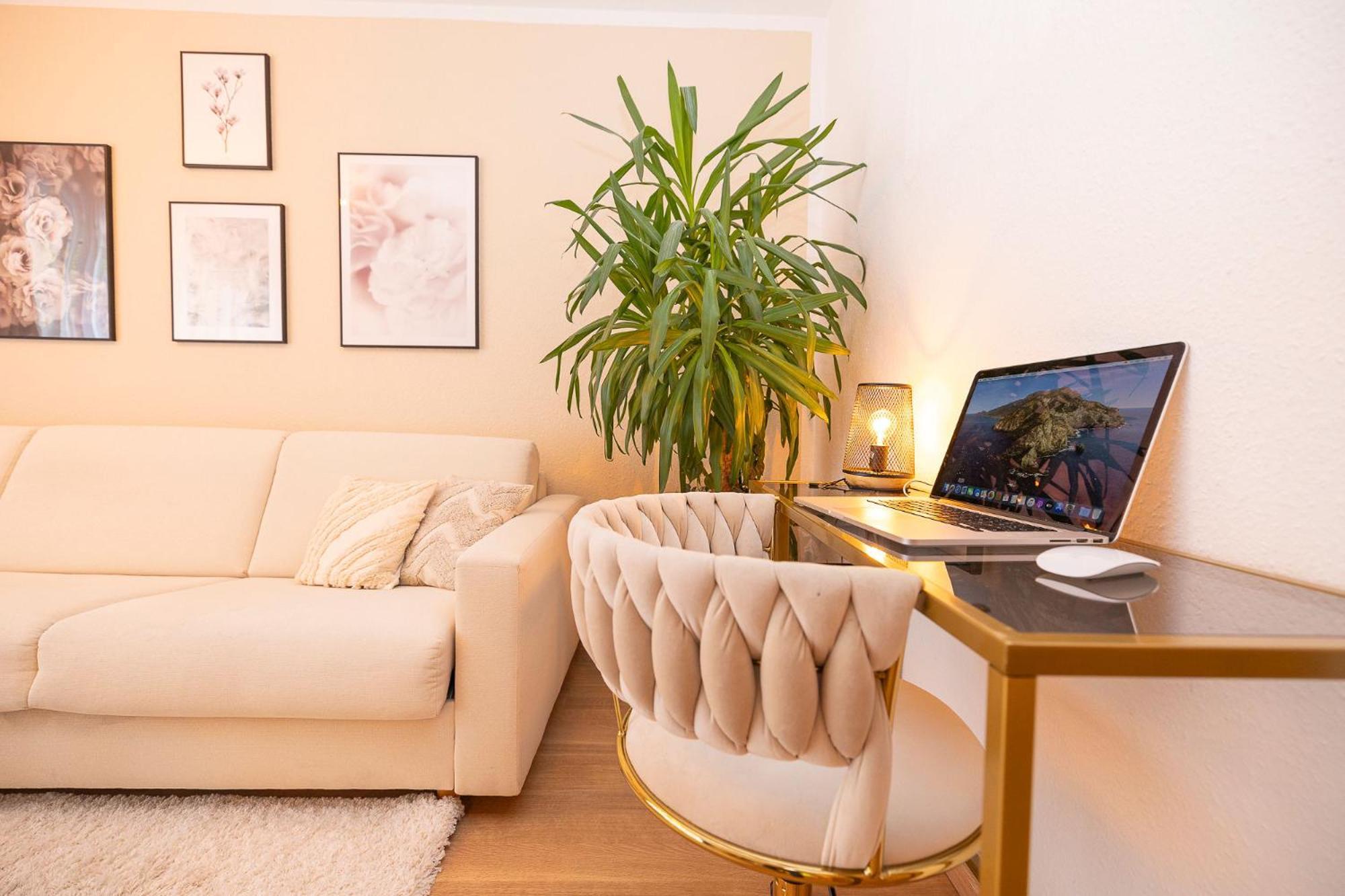 Luxx Bc, Zentral - Fuer 4 Personen - Balkon - Parken - Voll Ausgestattete Kueche * Biberach an der Riss