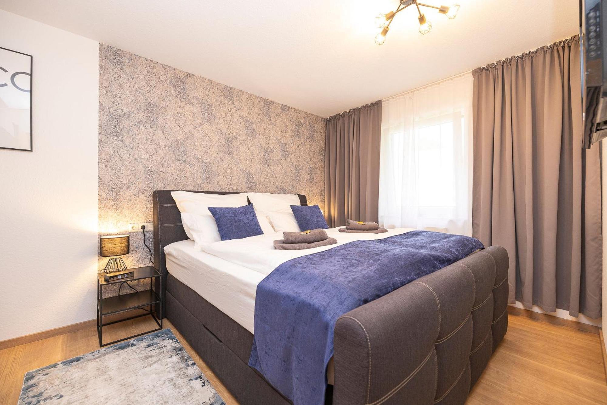 Apartment Luxx Bc, Zentral - Fuer 4 Personen - Balkon - Parken - Voll Ausgestattete Kueche